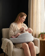 Ammepute med ergonomisk form – avlaster armer og skuldre under mating – produktbilde 6