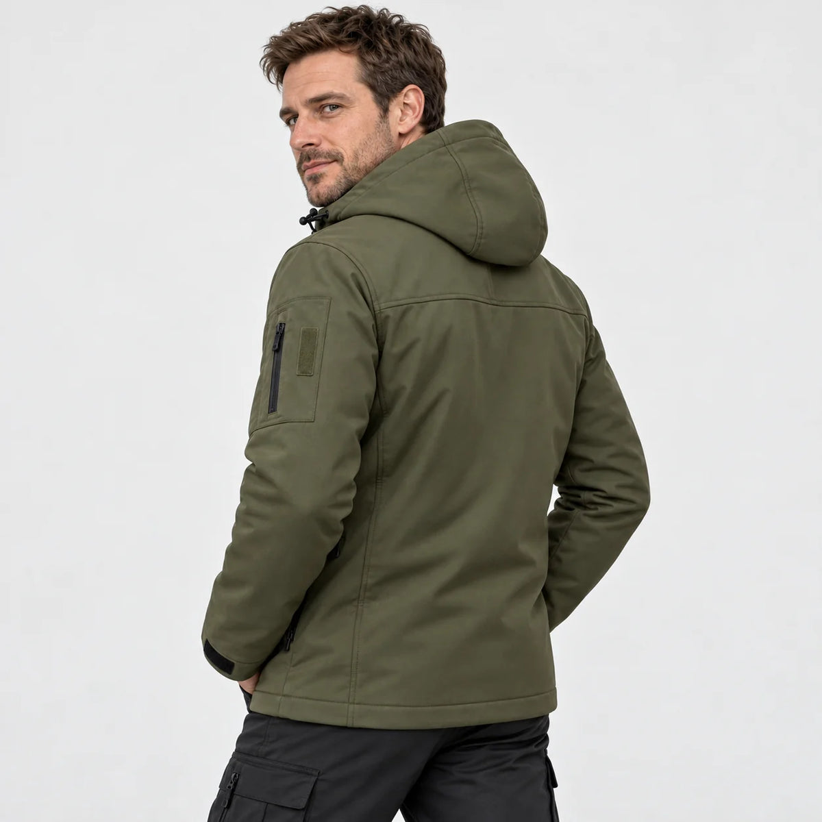 Varmejakke i softshell PyreFit Novera, bakfra