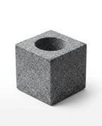 Oppbevaring for eteriske oljer i granitt – skulpturell holder for badstue og spa – produktbilde 1